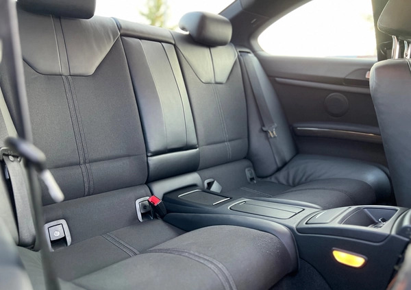 BMW M3 cena 209000 przebieg: 158000, rok produkcji 2010 z Kostrzyn małe 466
